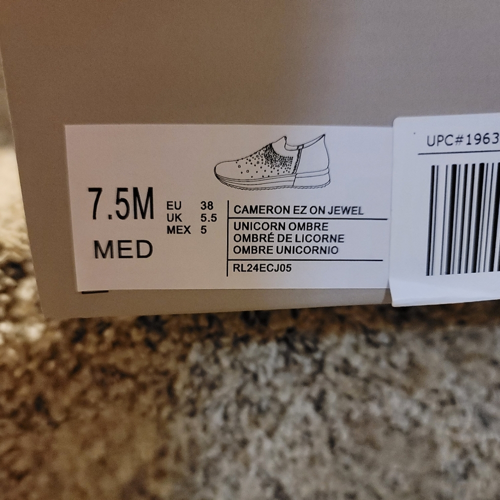 Kenneth Cole Reaction Cameron Jewel EZ-ON Slip-On Sneaker - Picture 9 of 9